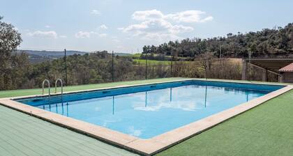 Cozy Cottage in Torà With Private Swimming Pool