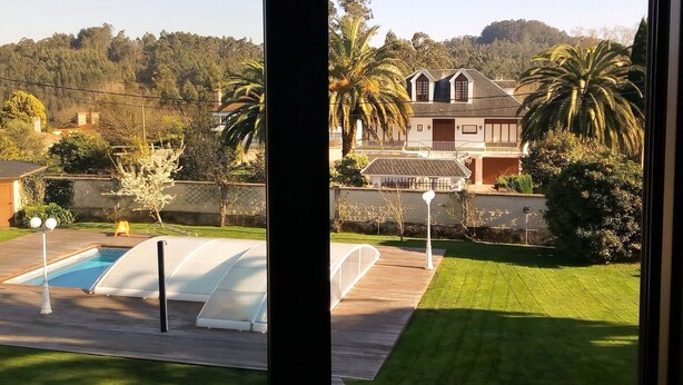 Unclassified image, 1 of 34, button - Atmospheric Villa in Bergondo Galicia With Private Pool (Bergondo)