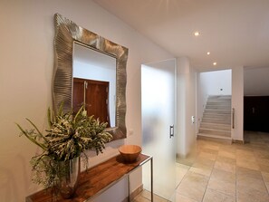 Reception - Spacious and Comfortable Villa With Lots of Privacy and Beautiful Views of Monda (Monda)