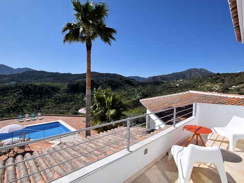Spacious and Comfortable Villa With Lots of Privacy and Beautiful Views of Monda