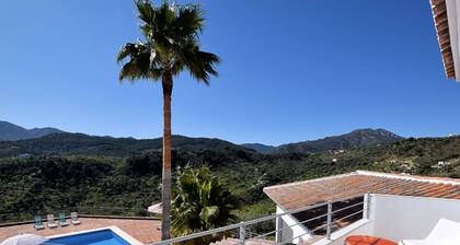 Spacious and Comfortable Villa With Lots of Privacy and Beautiful Views of Monda