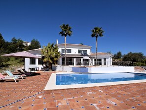 Exterior - Spacious and Comfortable Villa With Lots of Privacy and Beautiful Views of Monda (Monda)