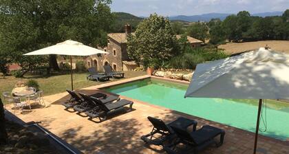 Authentic Catalan Farmhouse With Swimming Pool, Near Maçanet de la Selva