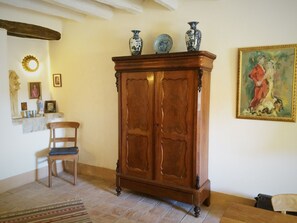 5 bedrooms, individually furnished, cribs/infant beds, bed sheets - Authentic Catalan Farmhouse With Swimming Pool, Near Maçanet de la Selva (Macanet de la Selva)