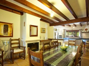 Dining - Luxurious Holiday Home in Manacor With Private Pool (Manacor)