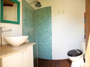 Bathtub, towels - Luxurious Holiday Home in Manacor With Private Pool (Manacor)