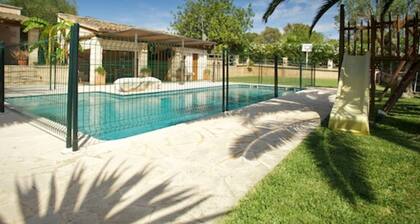 Luxurious Holiday Home in Manacor With Private Pool