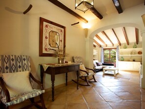Reception - Luxurious Holiday Home in Manacor With Private Pool (Manacor)