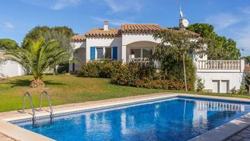Piscina a l'aire lliure