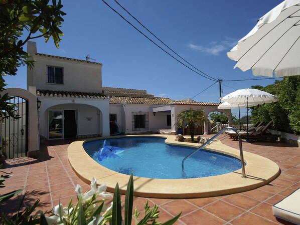 Outdoor pool - Stunning Villa in Javea With Private Swimming Pool (Javea)