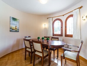 Dining - Detached Holiday Home in Moraira in Quiet Villa District With Private Pool (Teulada)