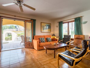 Fireplace, DVD player - Detached Holiday Home in Moraira in Quiet Villa District With Private Pool (Teulada)