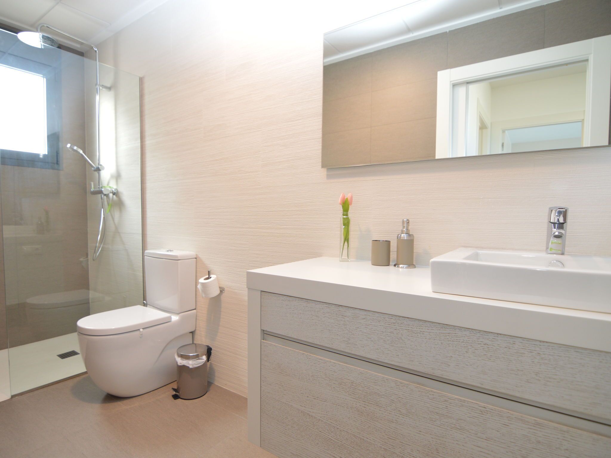 Shower, towels