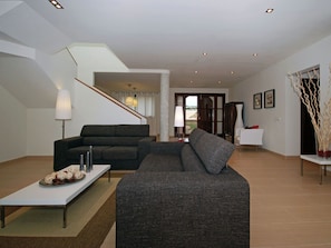 Living room - Nice and Modern Semi-detached With Private Pool, Situated in a Quiet Area (Sant Llorenc des Cardassar)