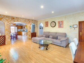 Living room - Cozy Mansion With Swimming Pool in Buger Majorca (Buger)