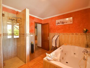 Bathroom - Cozy Mansion With Swimming Pool in Buger Majorca (Buger)