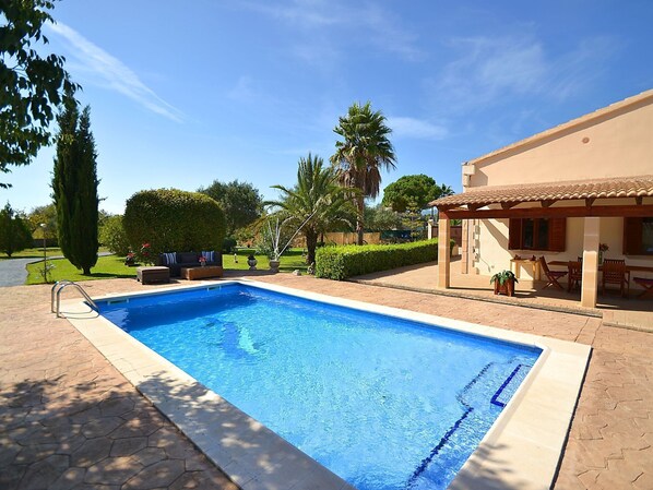 Pool - Cozy Mansion With Swimming Pool in Buger Majorca (Buger)