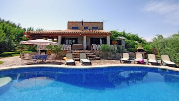 Casa | Piscina | Piscina coberta i piscina a l'aire lliure