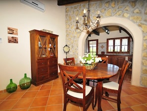 Dining - Luxurious Holiday Home With Private Pool in Selva (Selva)