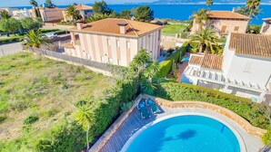 Outdoor pool - Luxury Villa for 8 People With Spectacular Views Over the bay of Palma (Llucmajor)