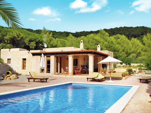 Single Storey Villa With Garden and Several Fruit Trees in Ibiza