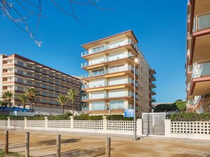 Exterior - Alluring Apartment in Santa Susana With Swimming Pool (Santa Susanna)