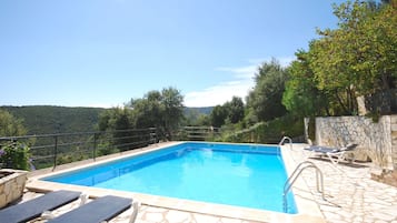 Utomhuspool