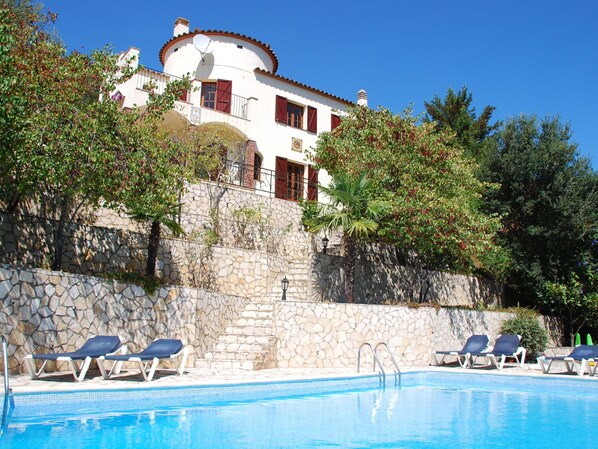 Outdoor pool - Modern Villa in Calonge With Private Pool (Calonge)