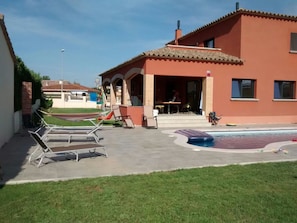 Exterior - Lavish Mansion in Viladamat With Private Swimming Pool (Viladamat)
