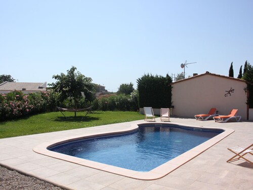 Lavish Mansion in Viladamat With Private Swimming Pool