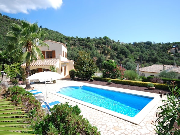 Outdoor pool - Beautiful Villa In Calogne With Swimming Pool (Calonge)