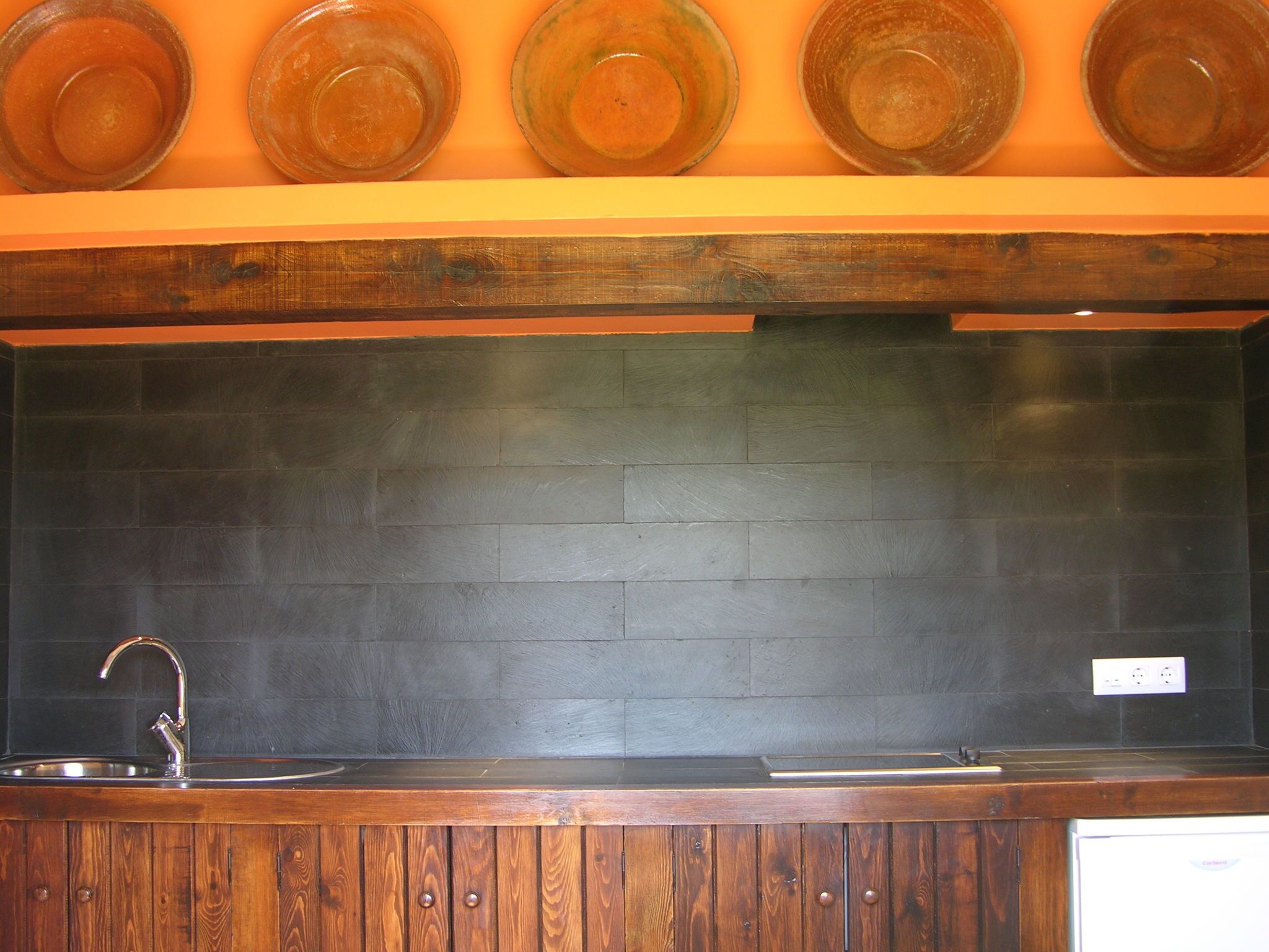 Cottage | Private kitchen | Microwave