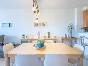 Dining - Apartment With sea View, two Bedrooms 50m From the Beach (Castello d'Empuries)