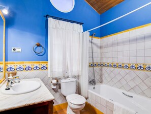 Bathroom - Exotic Villa in Marbella With Jacuzzi (Marbella)