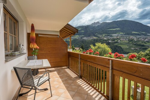 Ferienwohnung "Tischlerhof - Typ A" mit WLAN, Terrasse und Blick auf die Berge