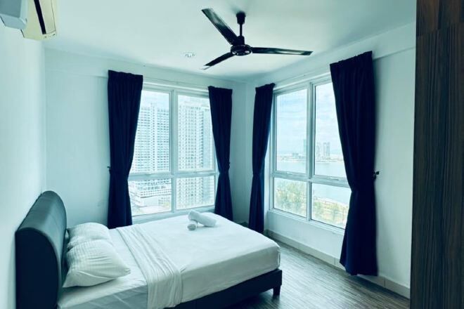 Iron/ironing board, free WiFi