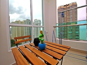 Two Bedrooms Apartment (P) | Terrace/patio