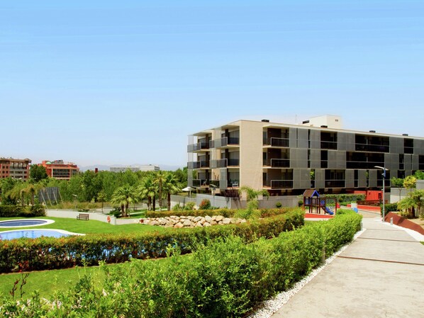 Exterior - Beautiful Apartment in Salou Catalonia With Swimming Pool (Salou)