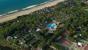 Unclassified image, 3 of 40, button - Modern Chalet With AC Just Steps Away From the Sandy Beach (Tarragona)