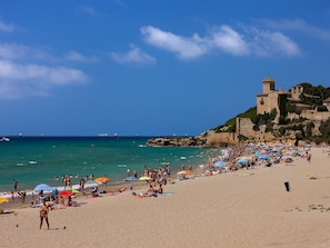 Beach - Modern Chalet With AC Just Steps Away From the Sandy Beach (Tarragona)