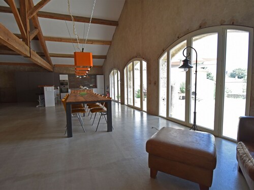 Luxurious Villa in Villedaigne With Private Terrace and Garden