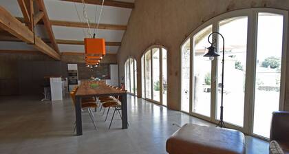 Luxurious Villa in Villedaigne With Private Terrace and Garden