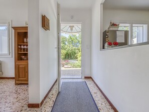 Reception - Spacious Villa in Arles With Garden (Arles)