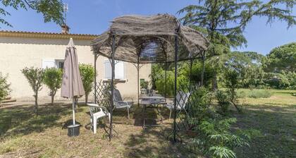 Spacious Villa in Arles With Garden