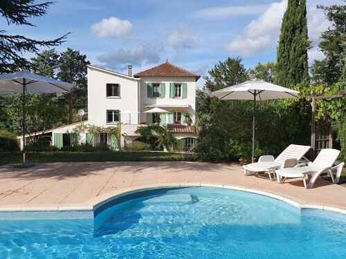 Spacious Villa With Private Swimming Pool in Bédarieux