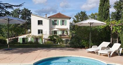 Spacious Villa With Private Swimming Pool in Bédarieux