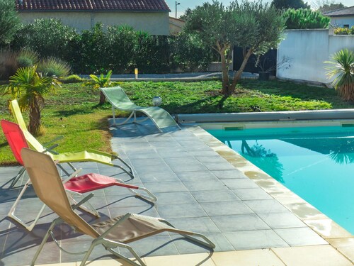 Modern Holiday Home With Private Pool in the Small Town of Lezignan Corbières