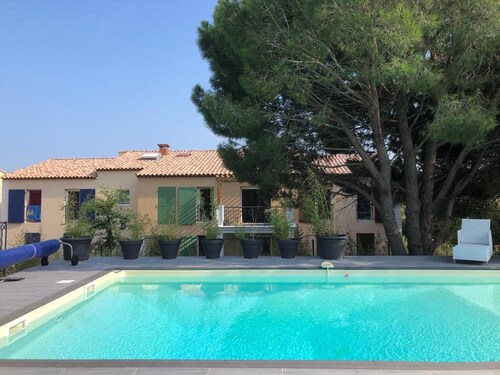 Cozy Villa in Le Plan-de-la-tour With Swimming Pool