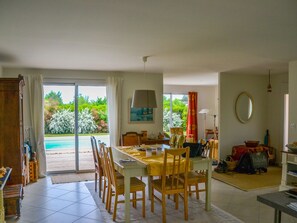 Dining - Modern Holiday Villa With Large Private Swimming Pool Near the Dordogne River (Montcaret)