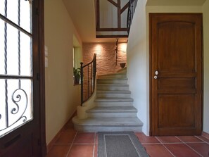 Quầy tiếp tân
